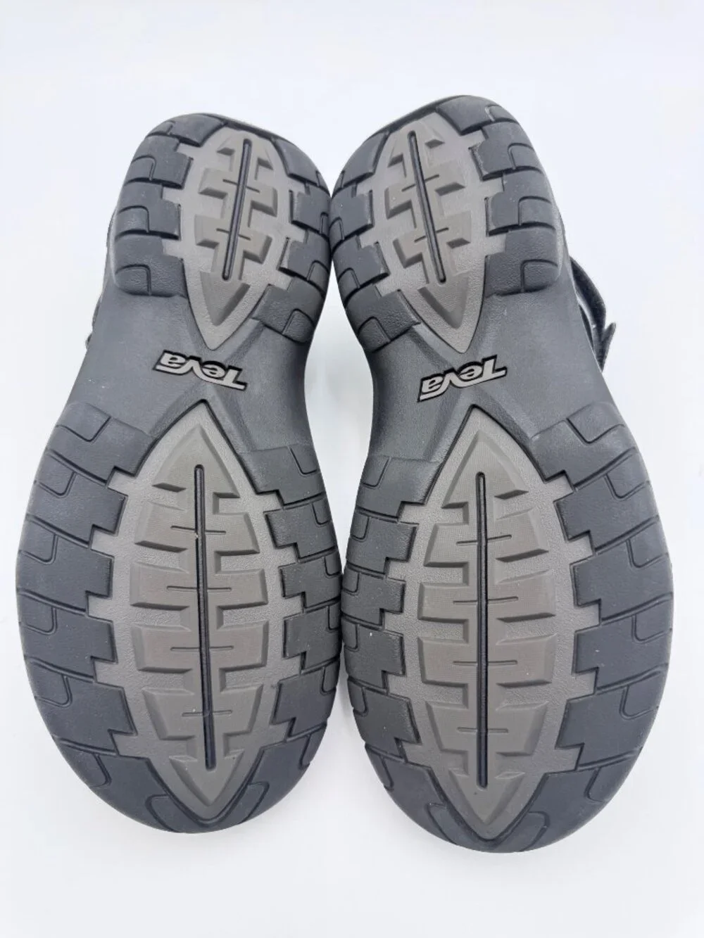 Teva Mens Adjustable Black Sandals Size 11 Lightweight Outdoor Water-Resistant